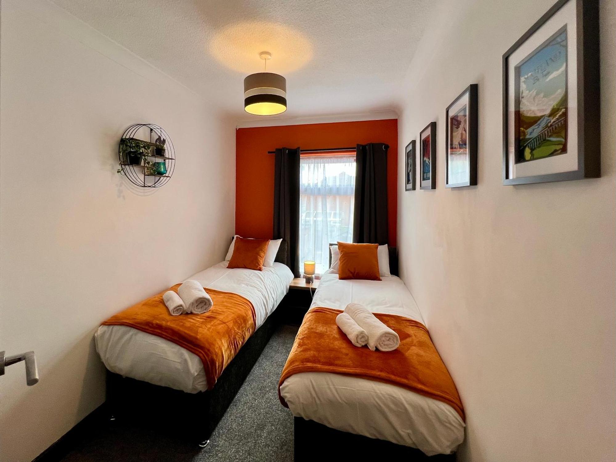 Oxford House - Great For Contractors Or Family Holidays 클리소프스 외부 사진